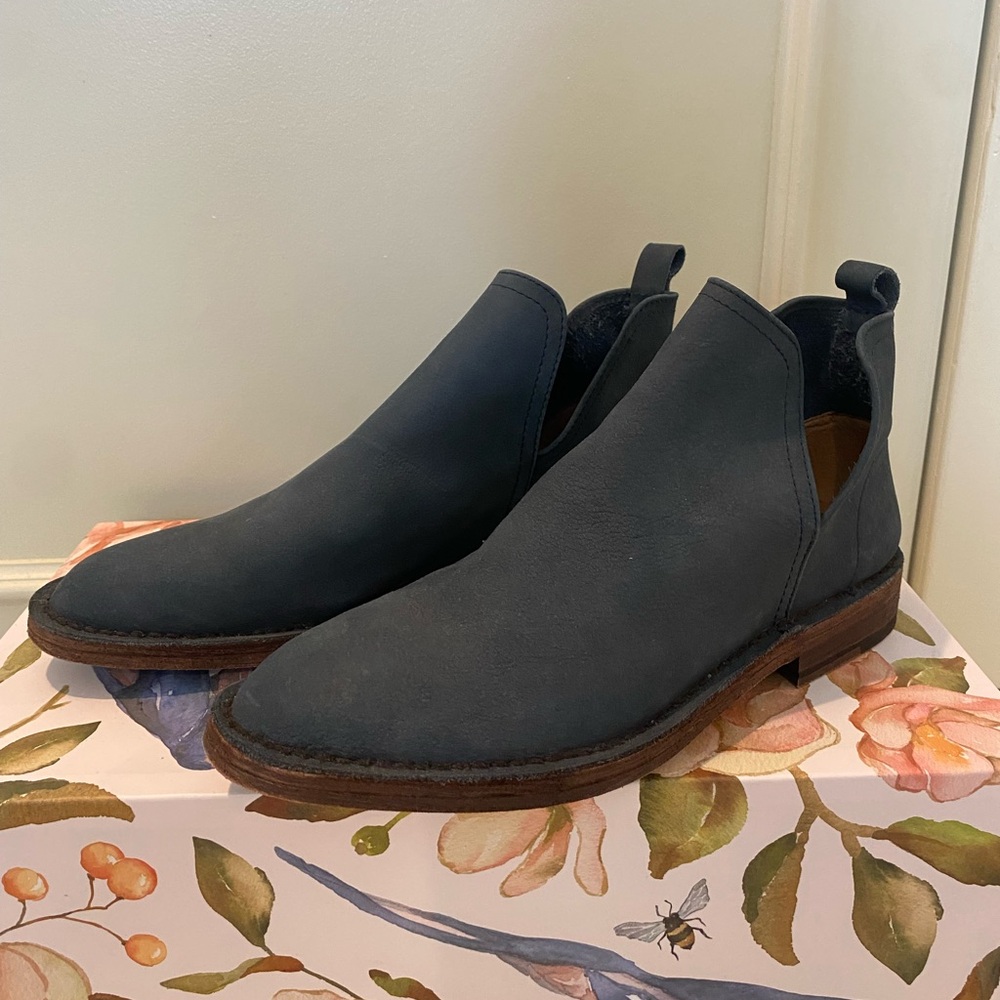 CHARLESTON SHOE CO. Dark Gray Ankle Boots